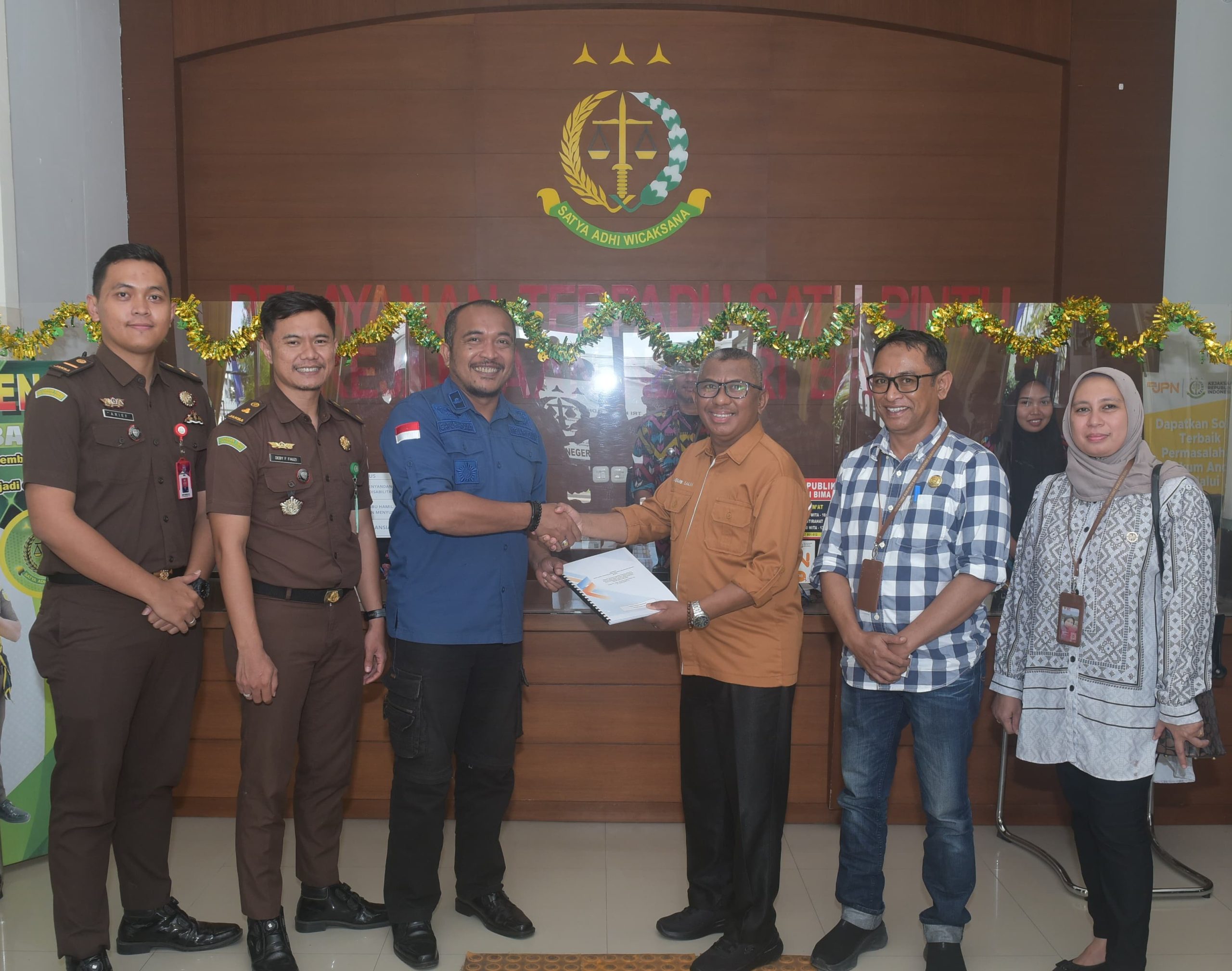 LHP Dugaan Korupsi KUR BSI, Diserahkan ke Kejari Bima LHP Dugaan Korupsi KUR BSI, Diserahkan ke Kejari Bima
